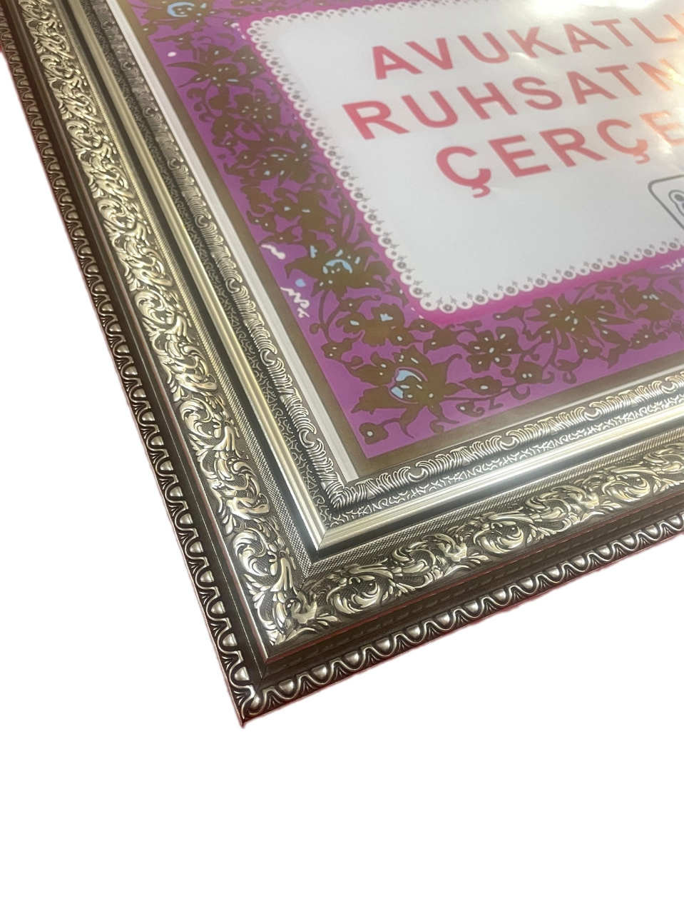Avukatlık Ruhsatname Çerçevesi Gümüş Motifli