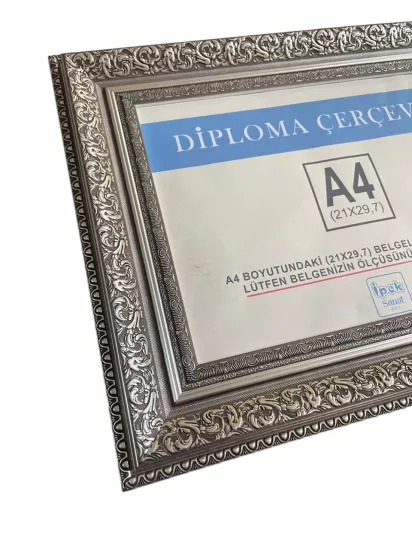 A4 Boyutunda Gümüş Renk Varaklı Model Diploma ve Sertifika Çerçevesi